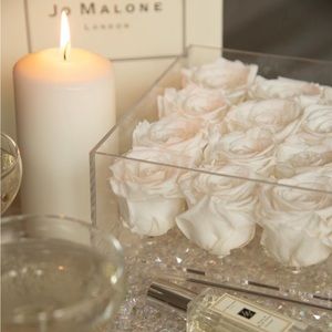 Eternal Real roses that last years in a beautiful clear acrylic jewelry box